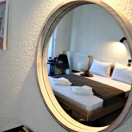 Karvounoskala * Στρατώνι