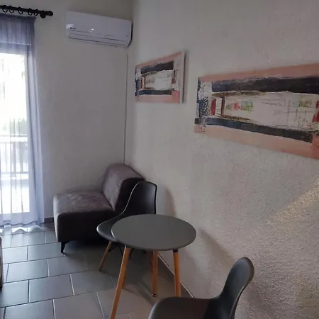 Apartment Karvounoskala