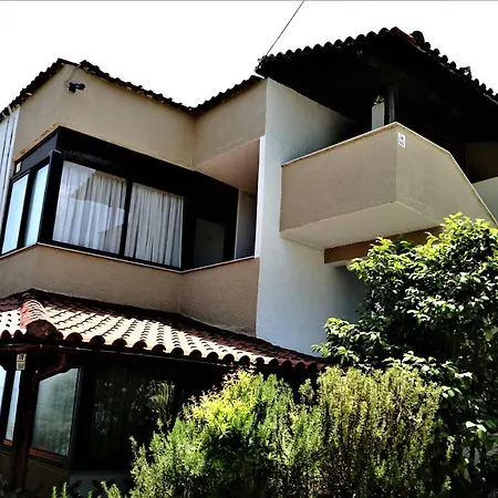 Apartment Karvounoskala