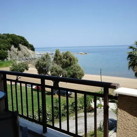 Karvounoskala Apartment Stratoni