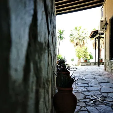 Karvounoskala Apartment Stratoni