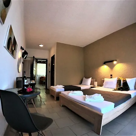 Karvounoskala Apartment