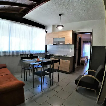 Karvounoskala Apartment *
