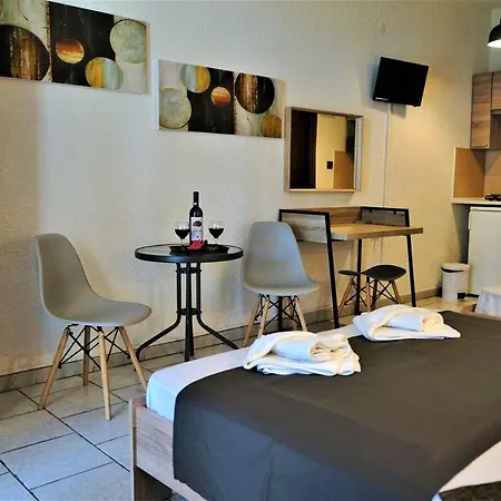 Karvounoskala Apartment