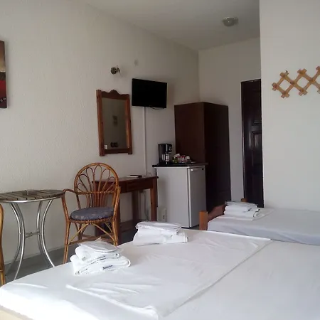 Karvounoskala Apartment *