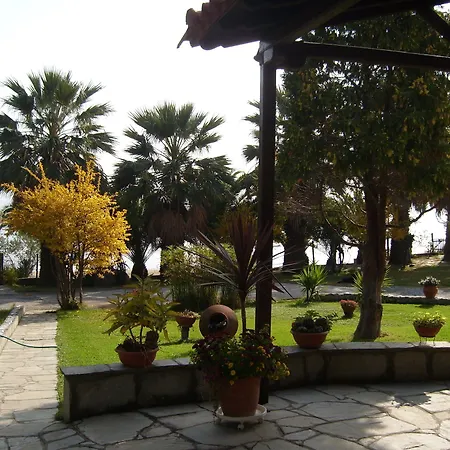 Karvounoskala Apartment *