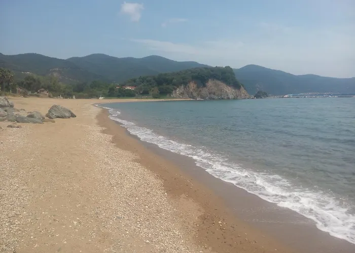 Karvounoskala Stratoni