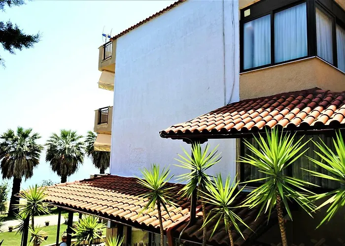 Karvounoskala * Stratoni