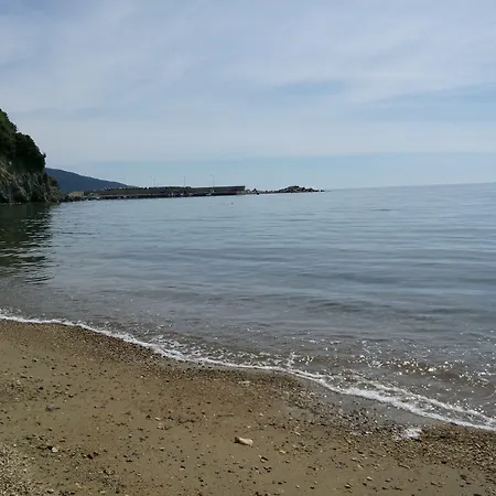 Karvounoskala Stratoni