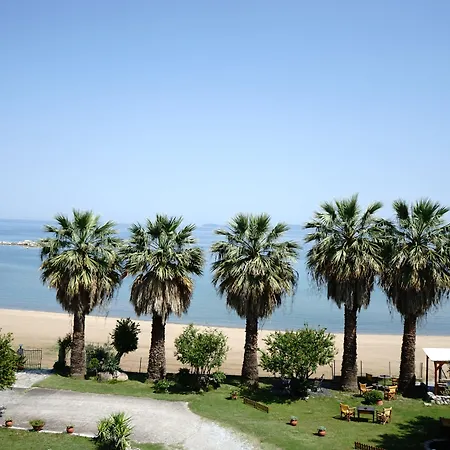 Karvounoskala * Stratoni