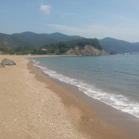 Karvounoskala Stratoni