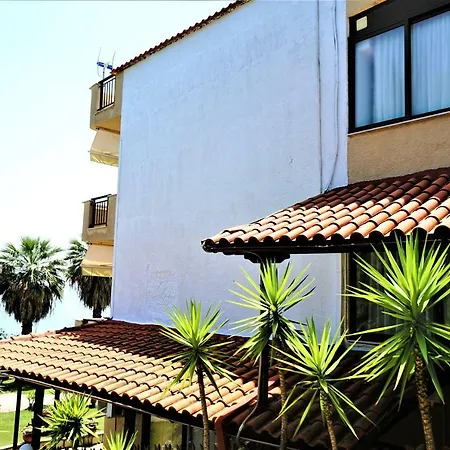 Karvounoskala * Stratoni