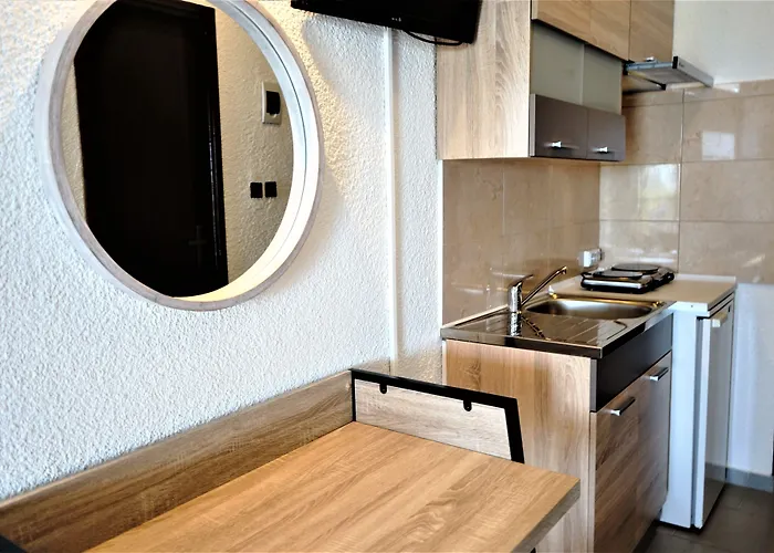 Karvounoskala Apartment *